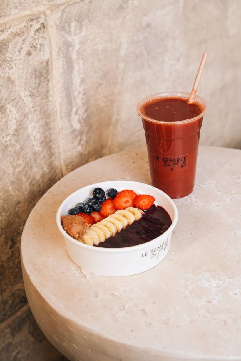 Açaí bowl et jus rouge