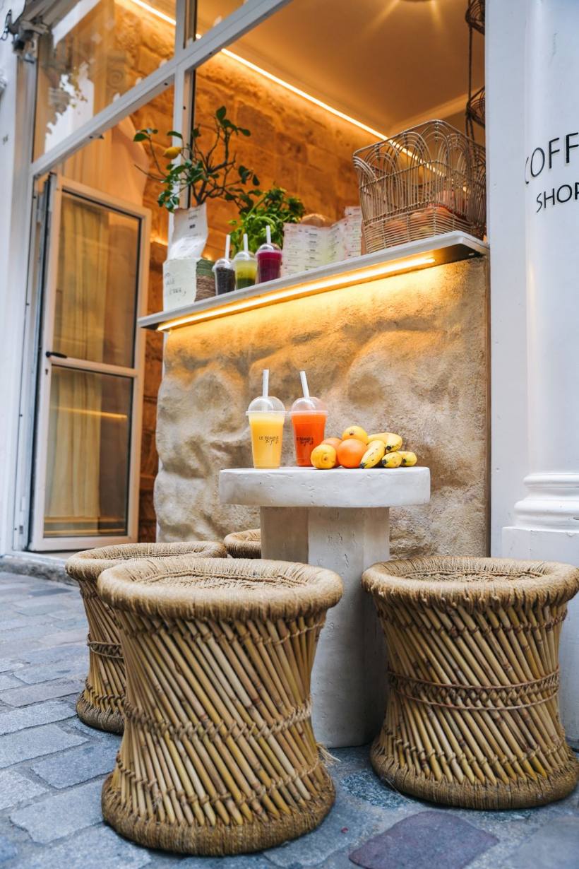 Devanture et terrasse